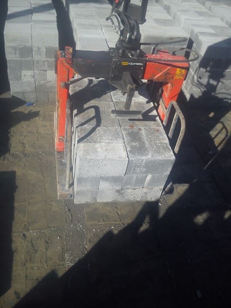 Concrete-Hollow-Blocks-Manufacturer-In-Chennai